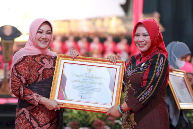 KECAMATAN PRAMBANAN SABET DUA PENGHARGAAN SEKALIGUS