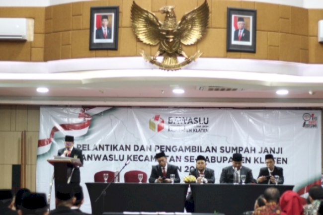 ANGGOTA PANWASCAM PRAMBANAN UNTUK PEMILIHAN SERENTAK 2024 RESMI DILANTIK
