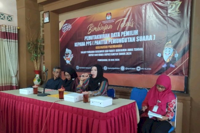 BIMBINGAN TEKNIS PEMUTAKHIRAN DATA PEMILIH KEPADA PANITIA PEMUNGUTAN SUARA (PPS) SEKECAMATAN PRAMBANAN UNTUK PEMILIHAN GUBERNUR DAN WAKIL GUBERNUR JAWA TENGAH DAN PEMILIHAN BUPATI DAN WAKIL BUPATI KLATEN TAHUN 2024