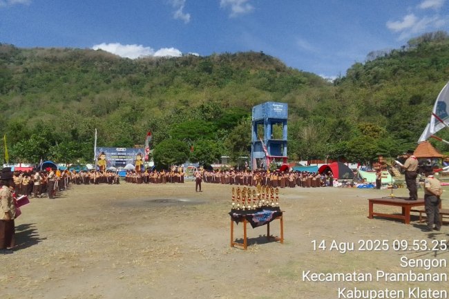 Camat Prambanan hadiri penutupan jambore ranting II  tahun 2025 tingkat kecamatan Prambanan di lapangan lindhu Gedhe desa sengon kecamatan Prambanan 