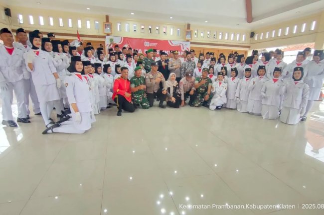 Pengukuhan anggota paskibra sukses di gelar