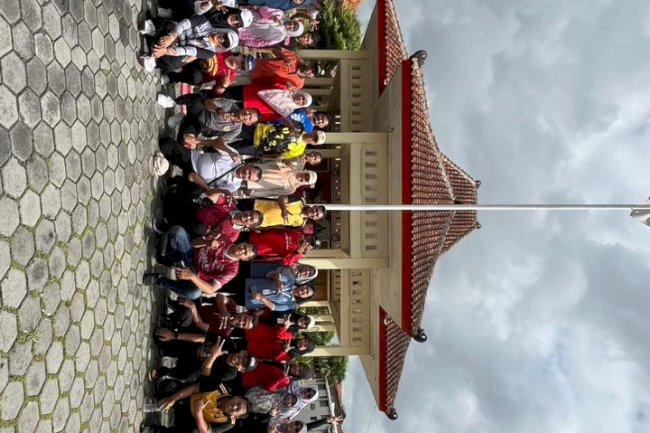 Kecamatan Prambanan adakan kegiatan senam pagi bersama menyambut Hari Korpri ke 54