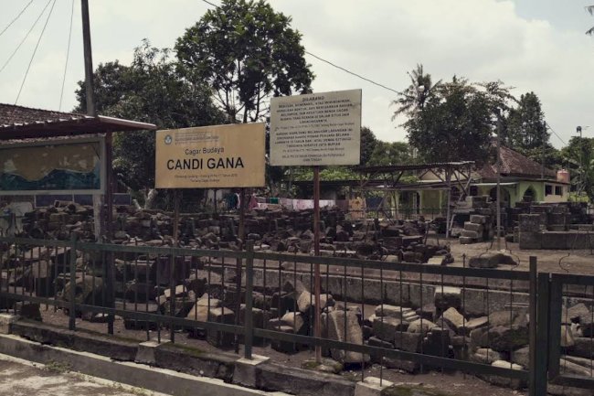 Candi Gana: Keunikan Relief "Si Kerdil" di Desa Wisata Bugisan