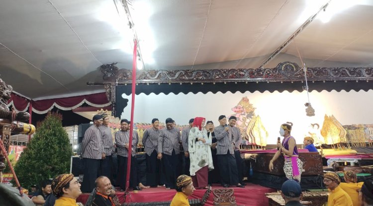 SERBA SERBI PAGELARAN WAYANG  KULIT DALAM RANGKA  PERINGATAN HARI JADI KABUPATEN KLATEN DAN HUT RI KE 77 TAHUN 2022 DI KECAMATAN PRAMBANAN