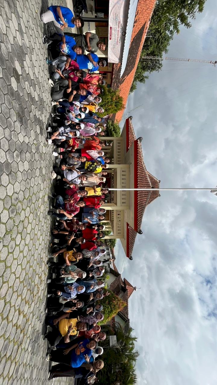 Kecamatan Prambanan adakan kegiatan senam pagi bersama menyambut Hari Korpri ke 54