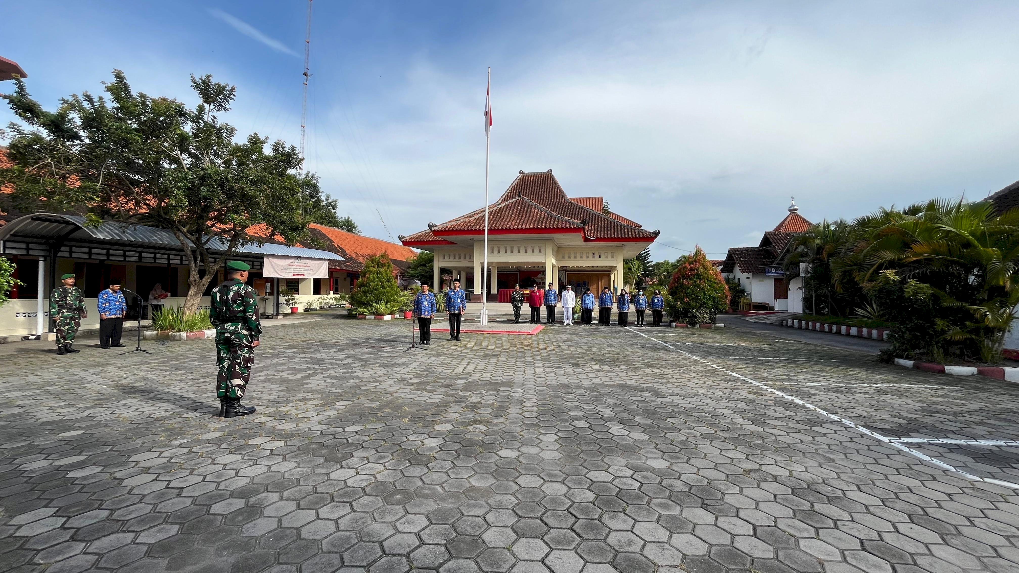 Kecamatan Prambanan Gelar Upacara Memperingati Hari Bela Negara